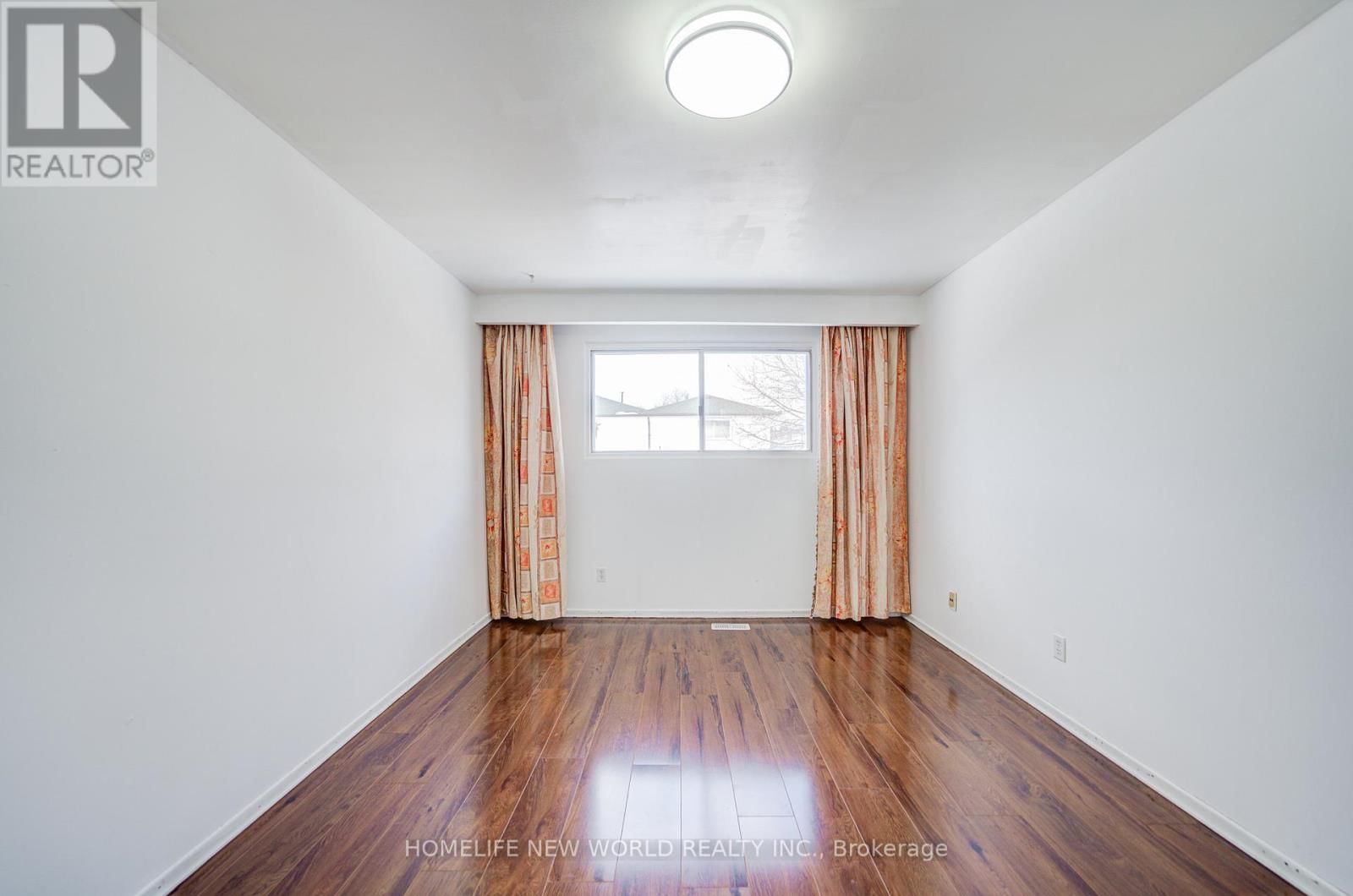 Upper - 152 MICMAC CRESCENT Image 13