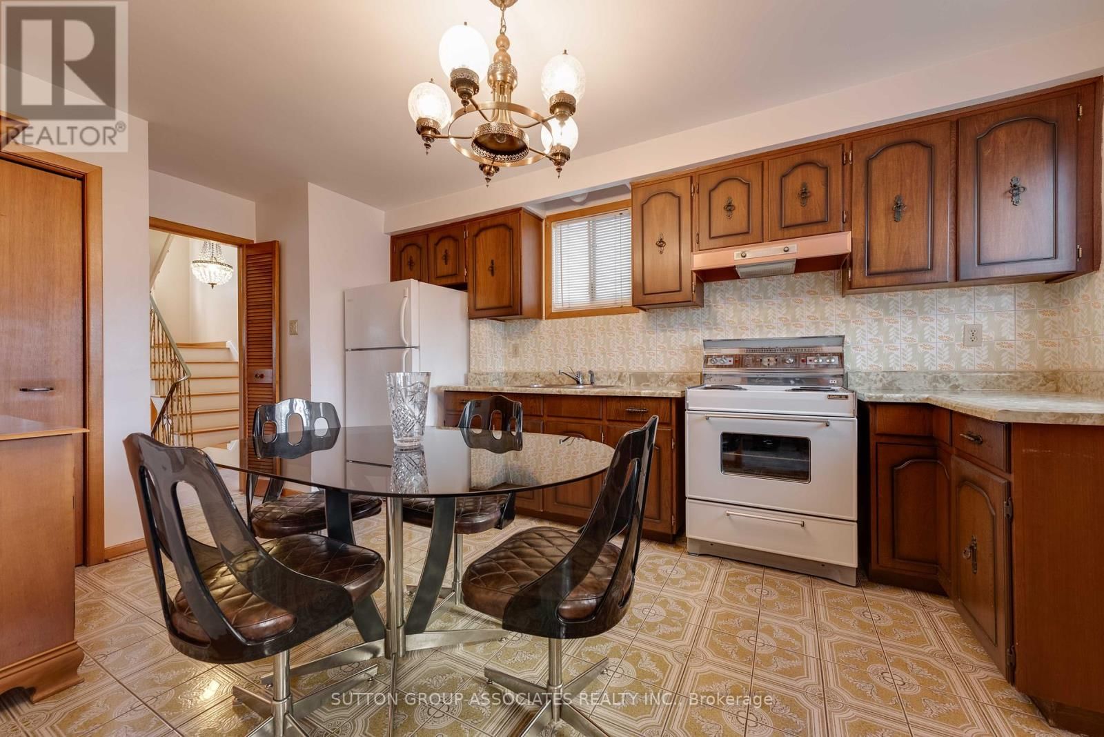 299 WYCHWOOD AVENUE Image 11