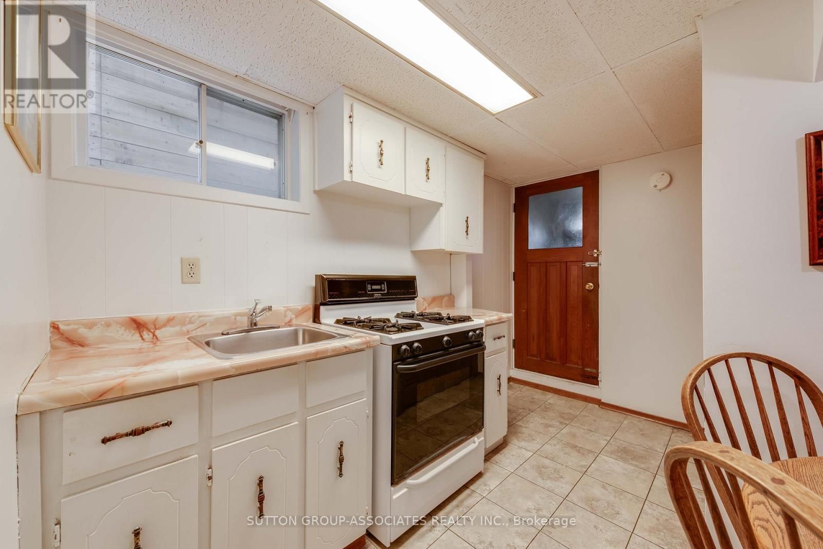 299 WYCHWOOD AVENUE Image 30