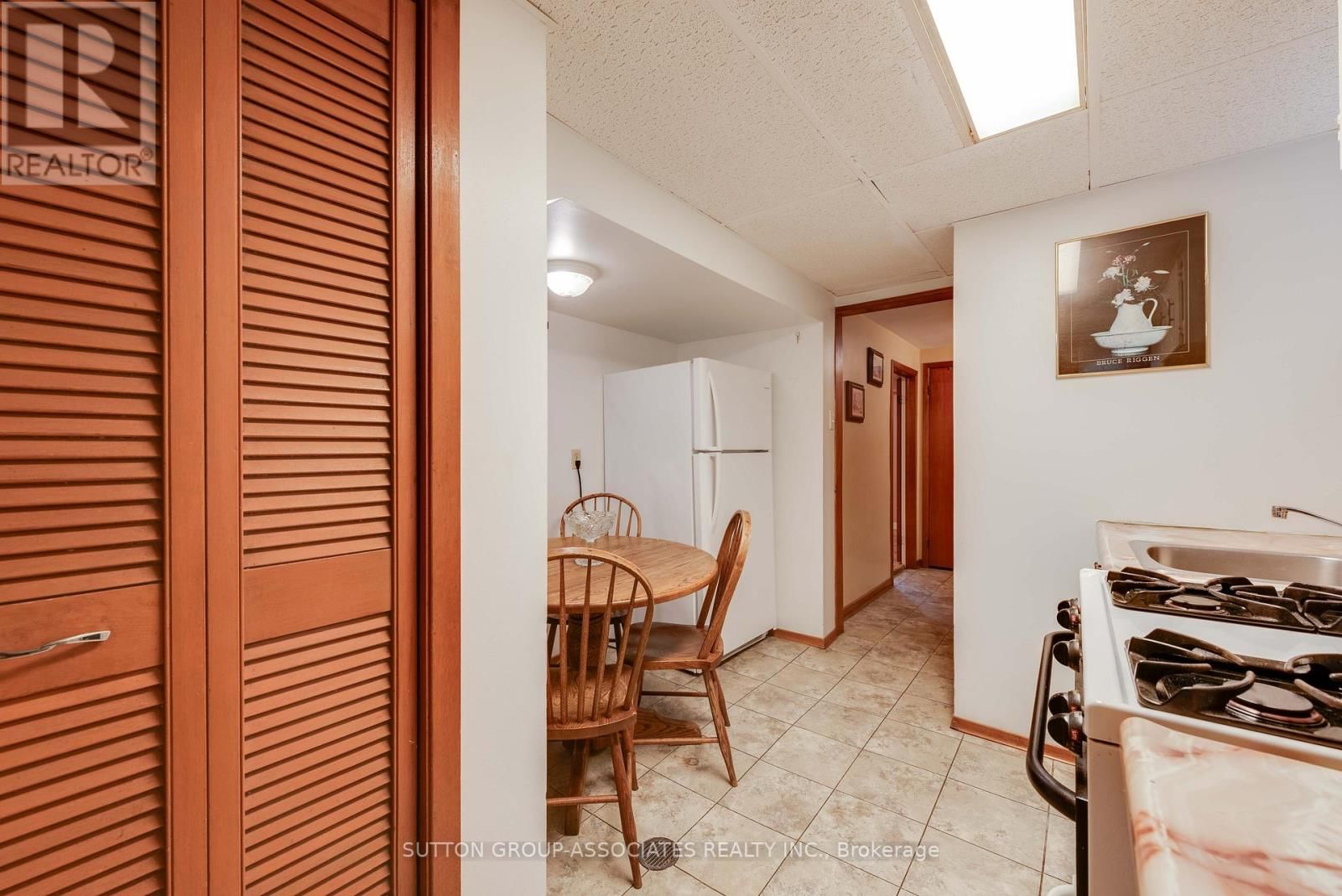 299 WYCHWOOD AVENUE Image 31