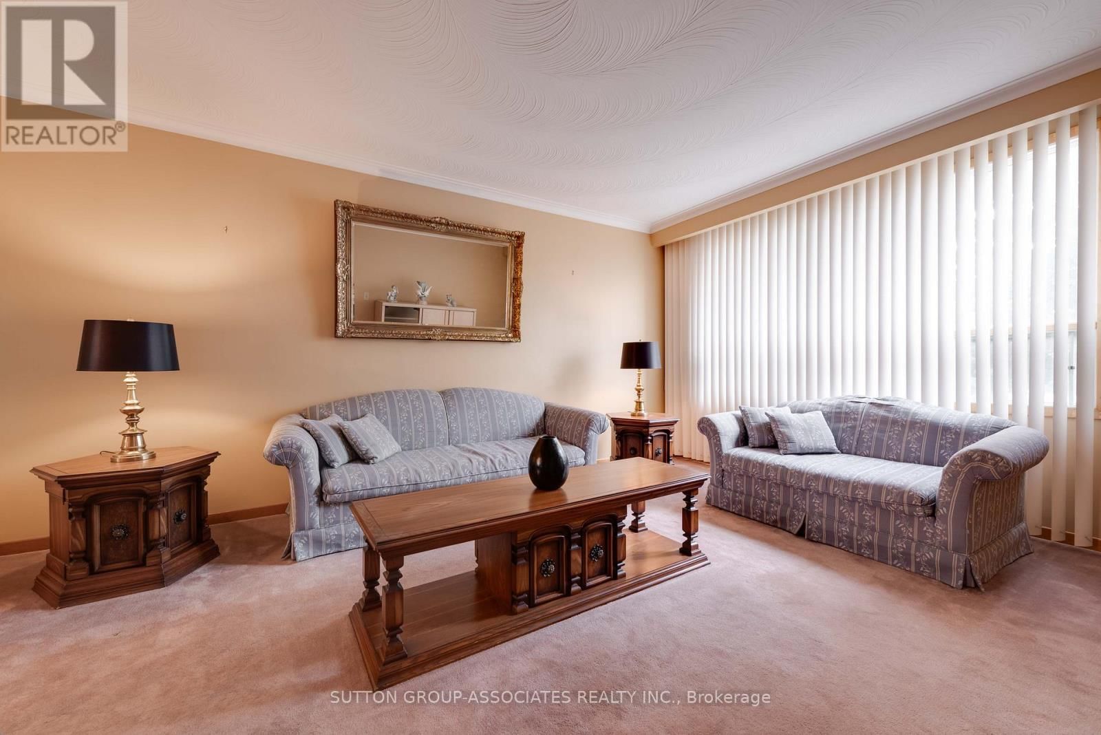 299 WYCHWOOD AVENUE Image 5