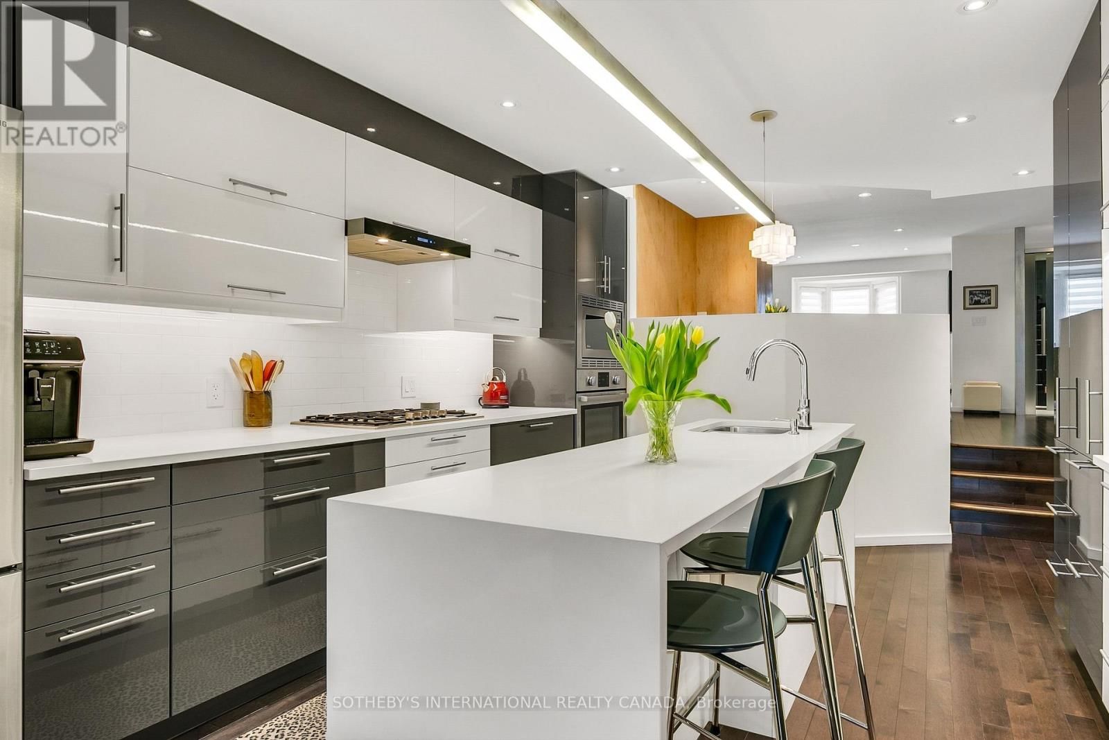 30 SWORD STREET Image 21