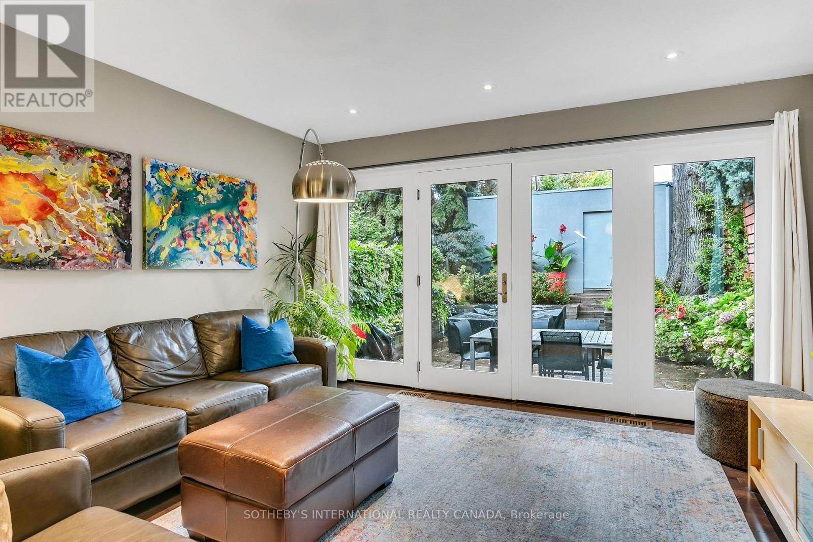 30 SWORD STREET Image 24