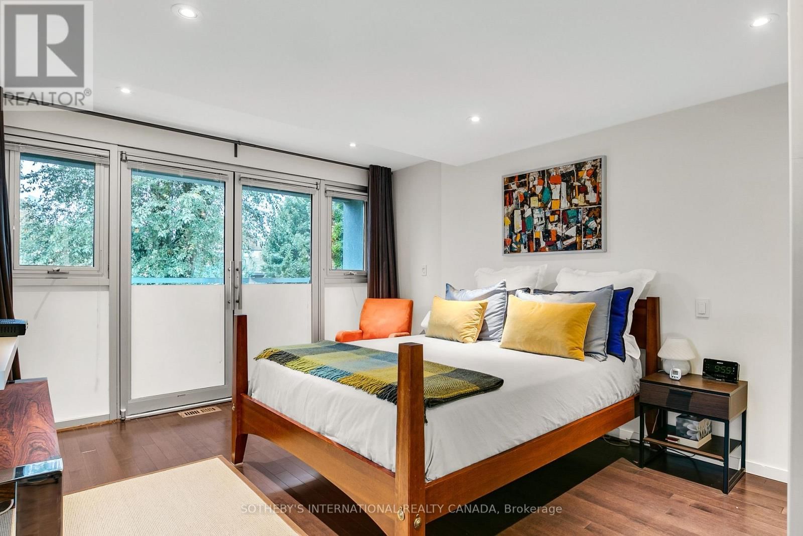 30 SWORD STREET Image 32