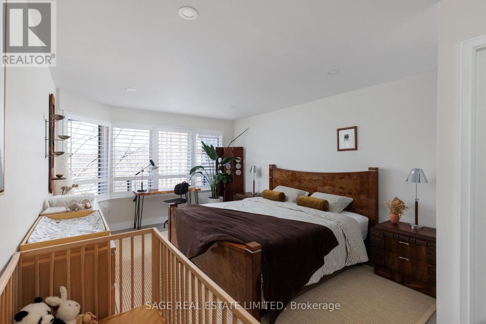 311 - 245 THE DONWAY WEST Image 34