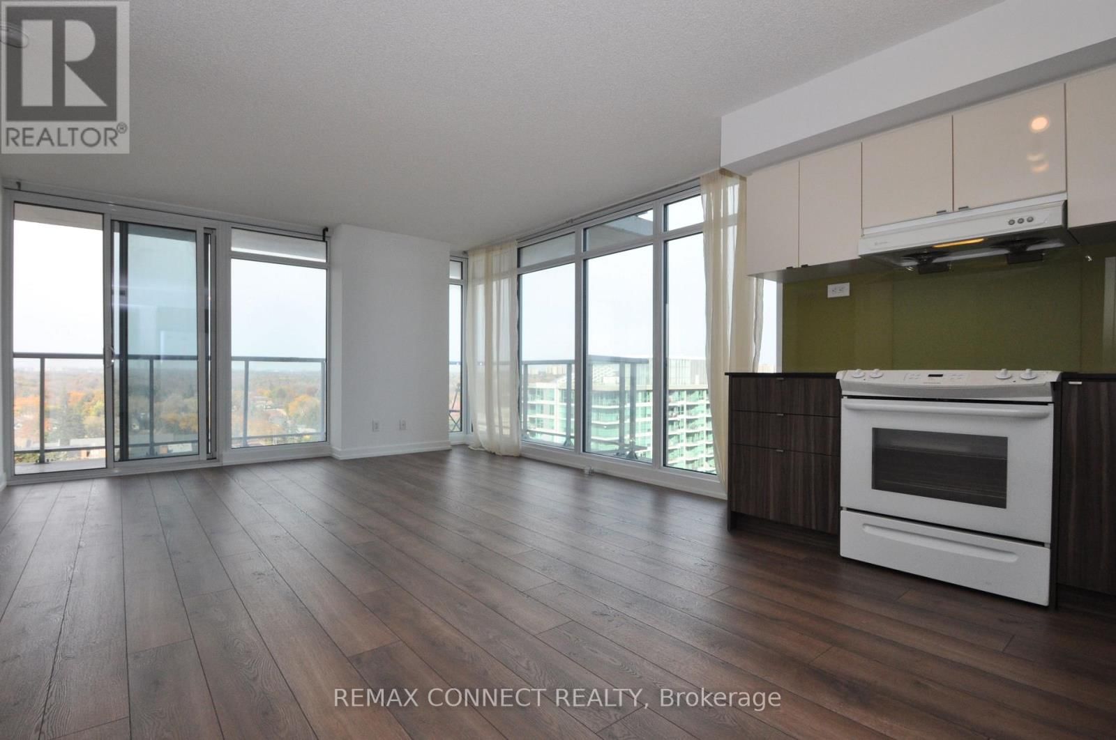 1512 - 72 ESTHER SHINER BOULEVARD Image 14