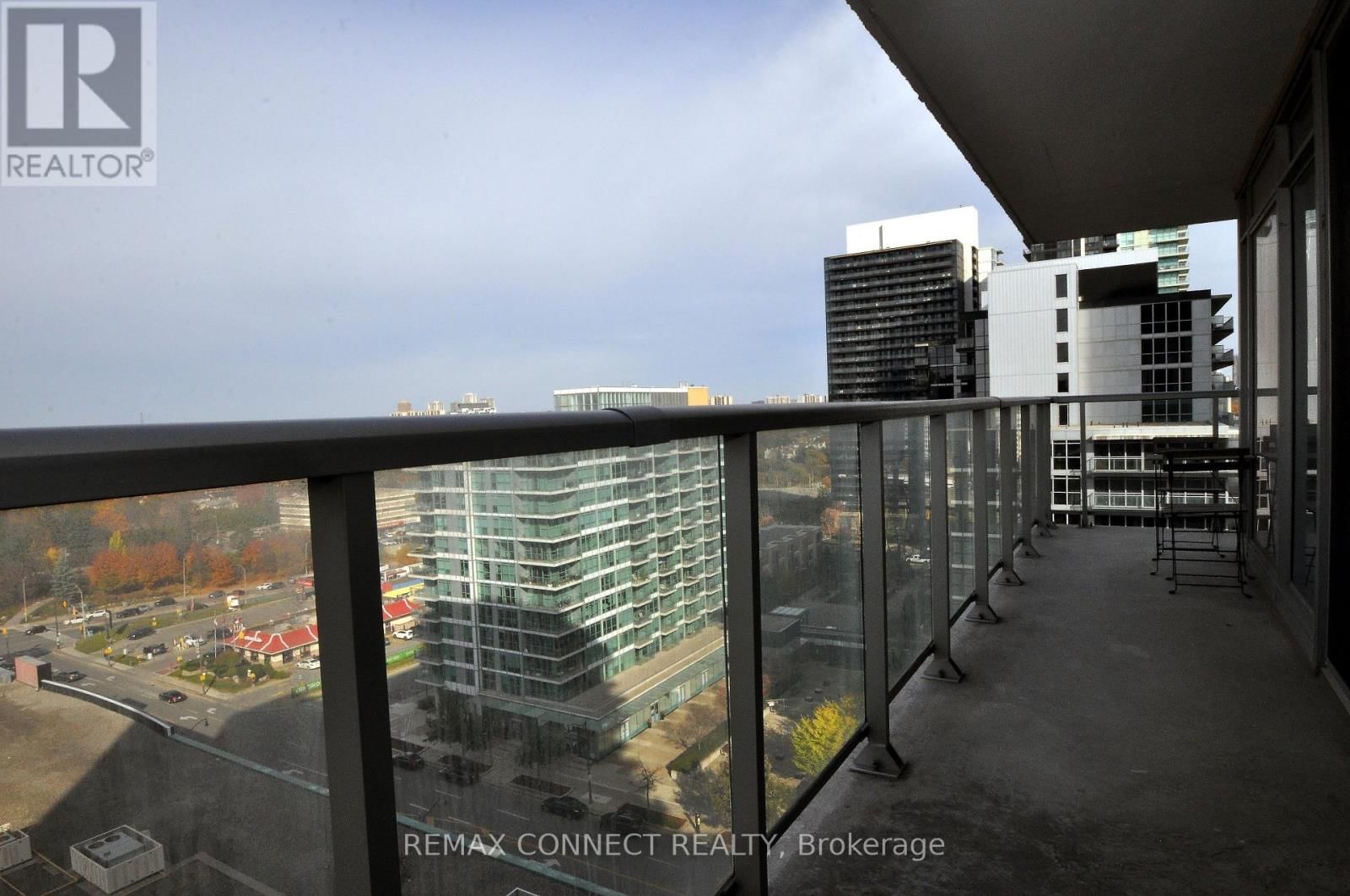 1512 - 72 ESTHER SHINER BOULEVARD Image 16