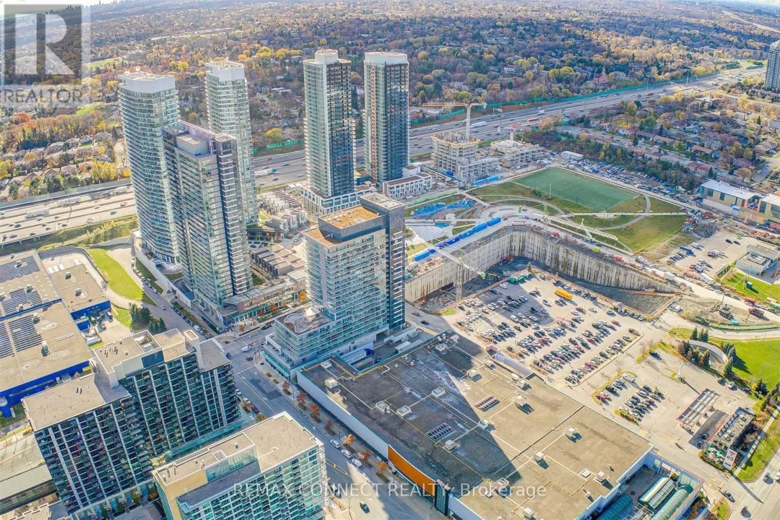 1512 - 72 ESTHER SHINER BOULEVARD Image 30