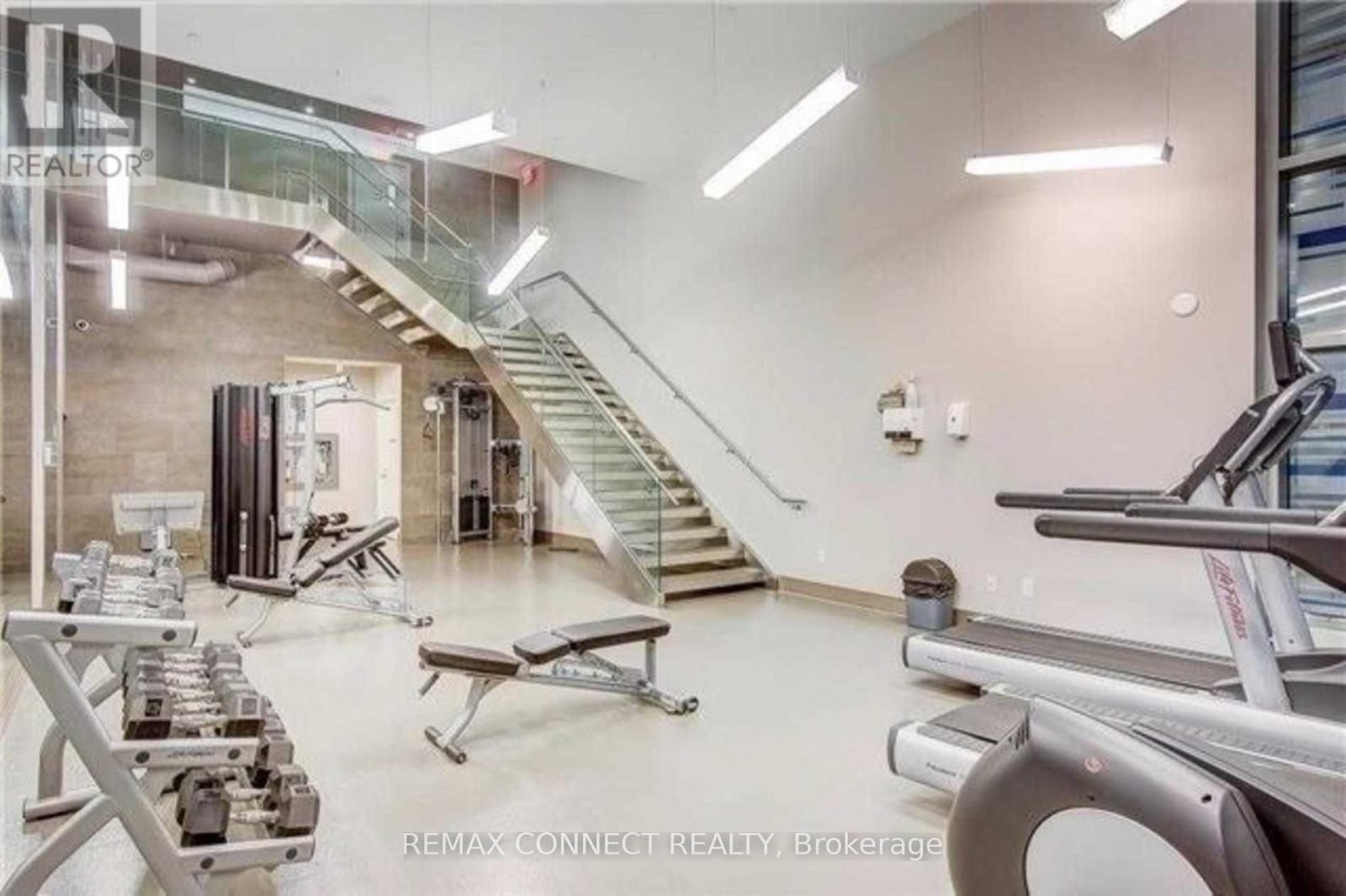 1512 - 72 ESTHER SHINER BOULEVARD Image 31