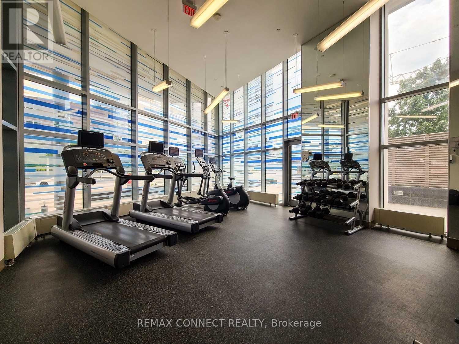 1512 - 72 ESTHER SHINER BOULEVARD Image 33