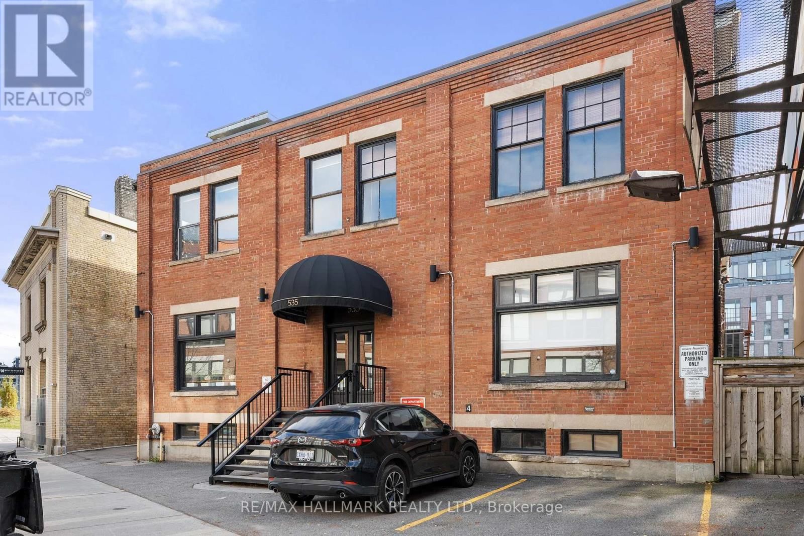 5 - 535 QUEEN STREET EAST Image 1