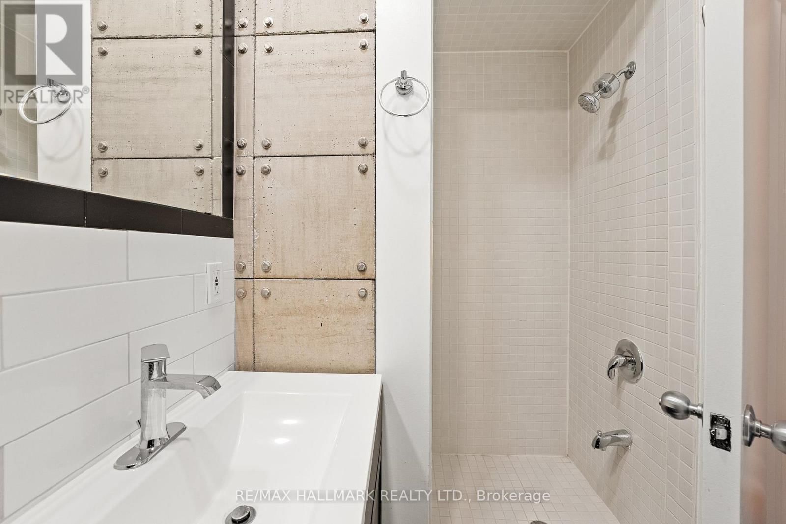 5 - 535 QUEEN STREET EAST Image 25