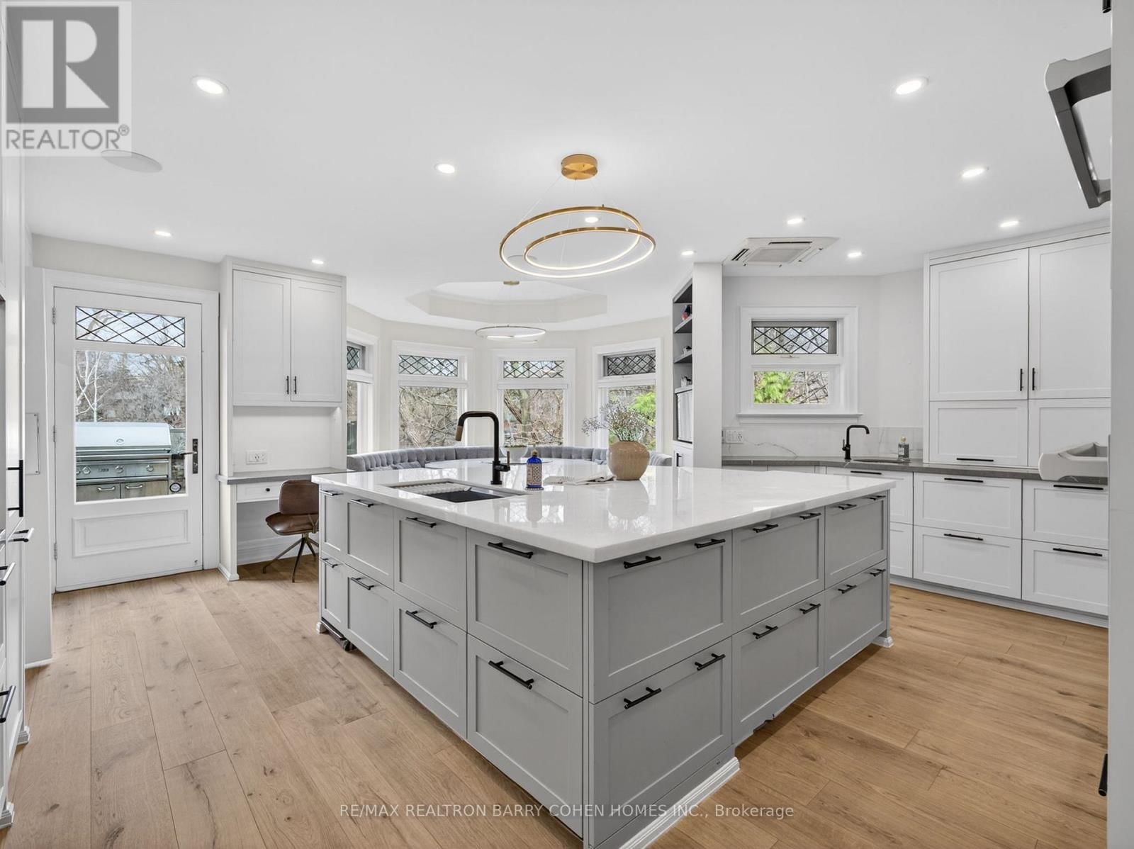 11 ORMSBY CRESCENT Image 15