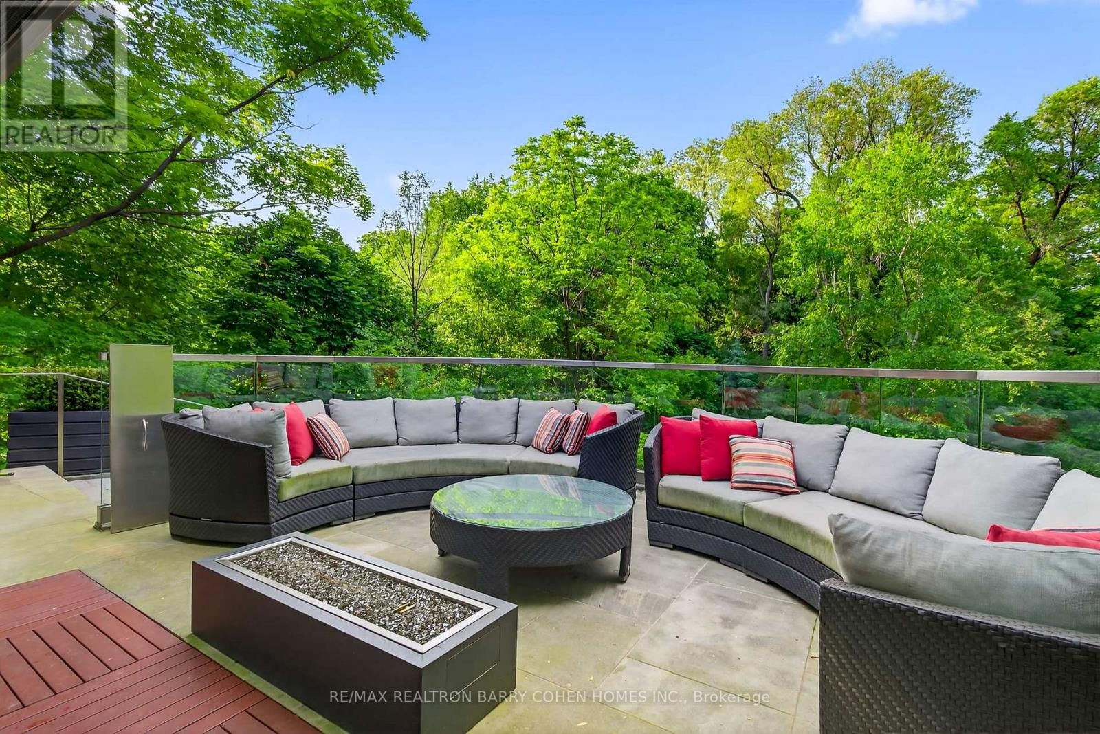 11 ORMSBY CRESCENT Image 40