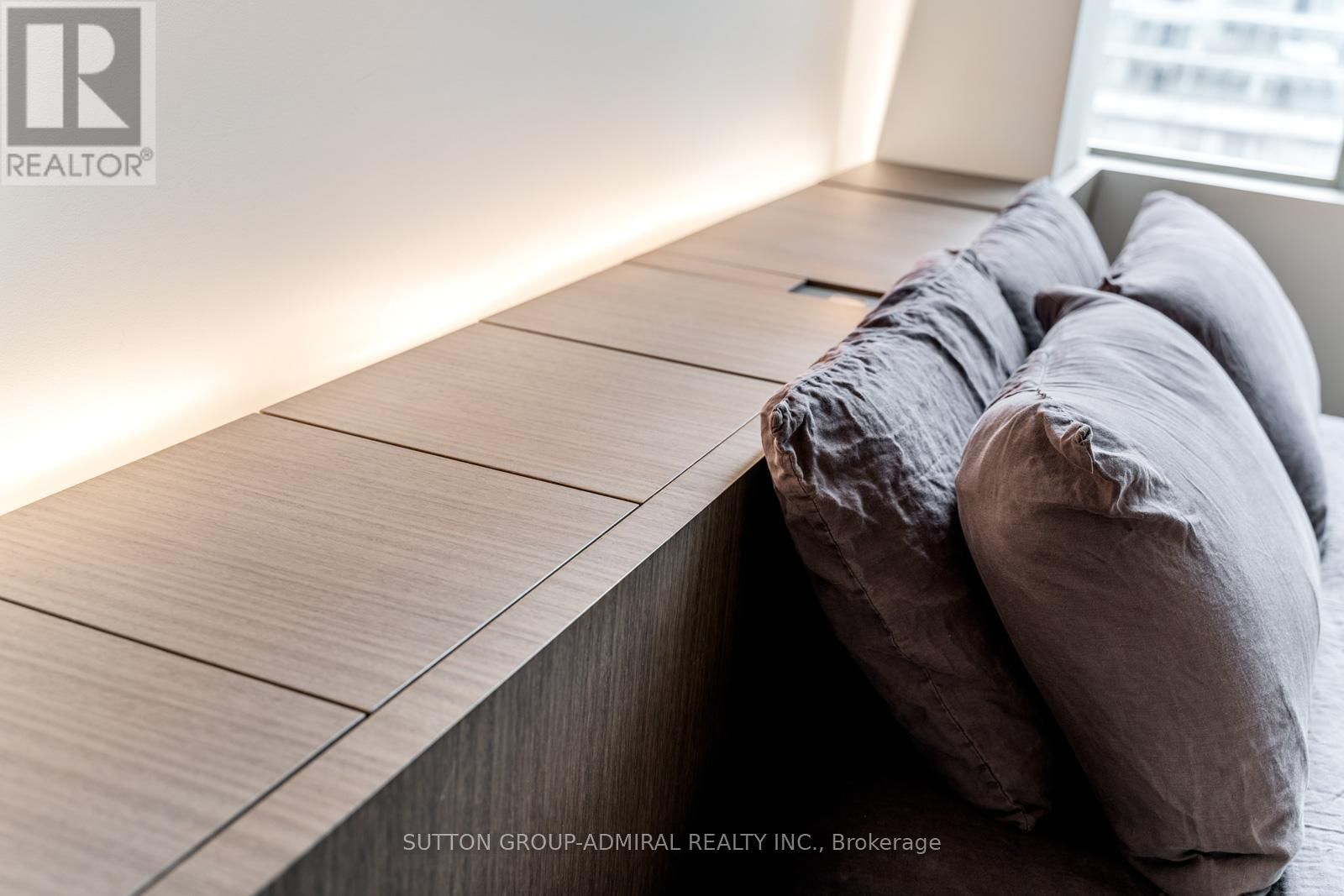 434 - 637 LAKE SHORE BOULEVARD WEST Image 36