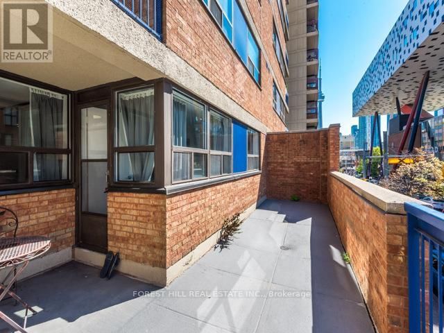 202 - 105 MCCAUL STREET Image 18