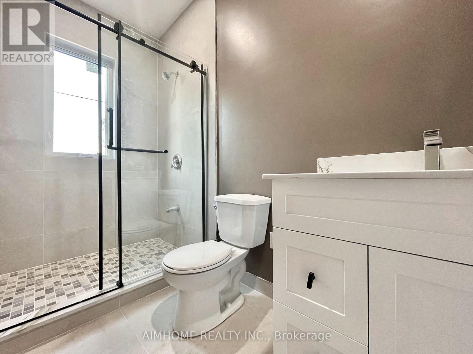 3 - 15 WADDINGTON CRESCENT Image 24