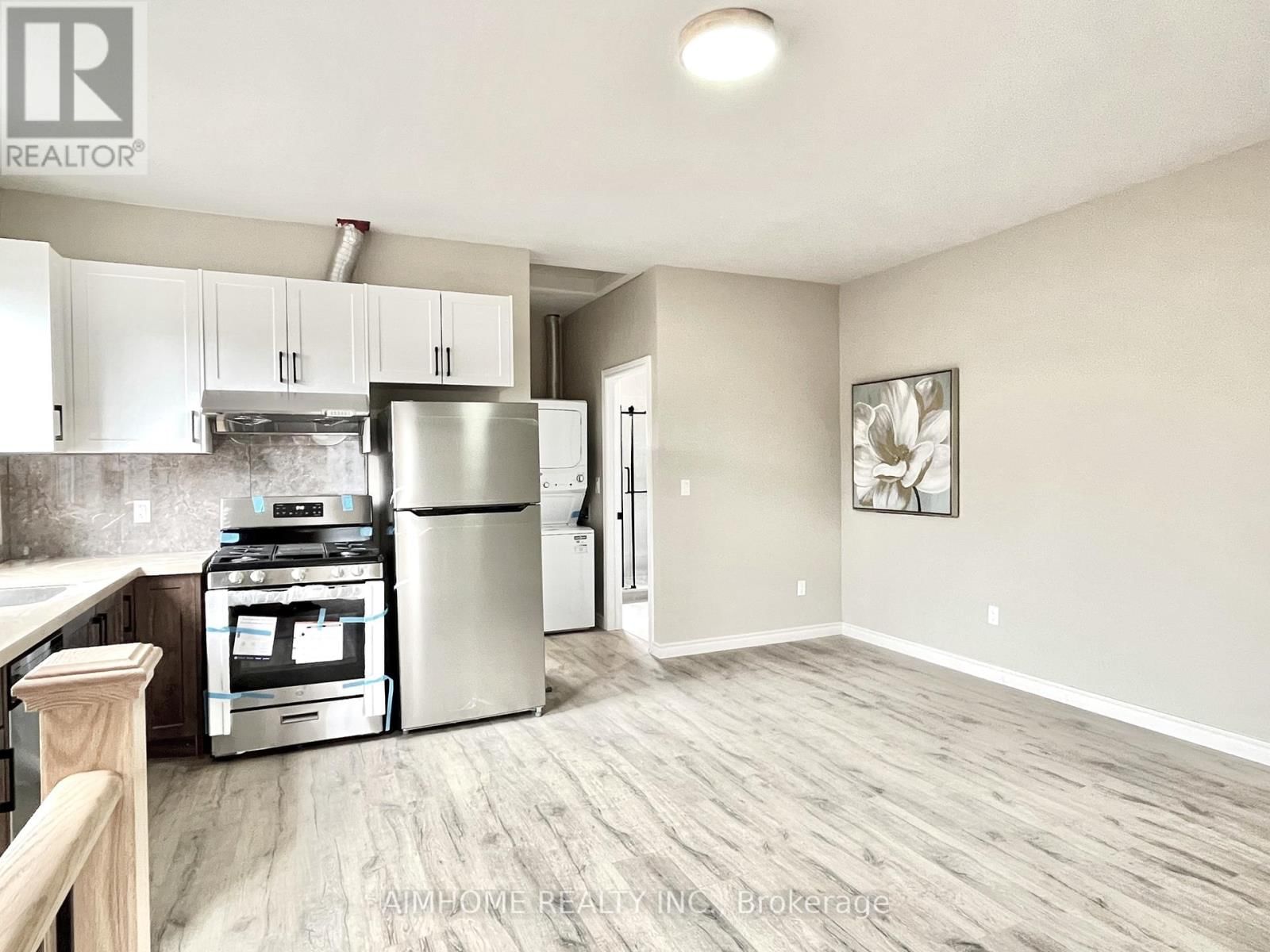 3 - 15 WADDINGTON CRESCENT Image 6