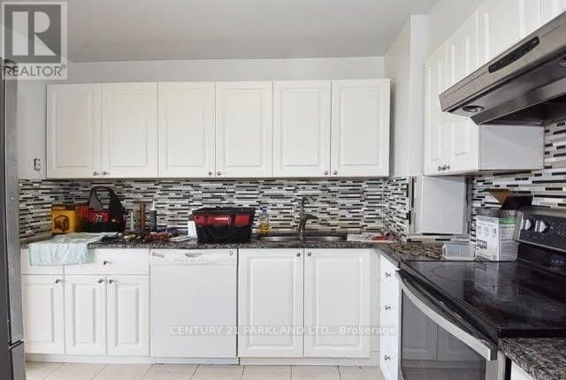 1703 - 10 SUNNY GLENWAY WAY Image 4