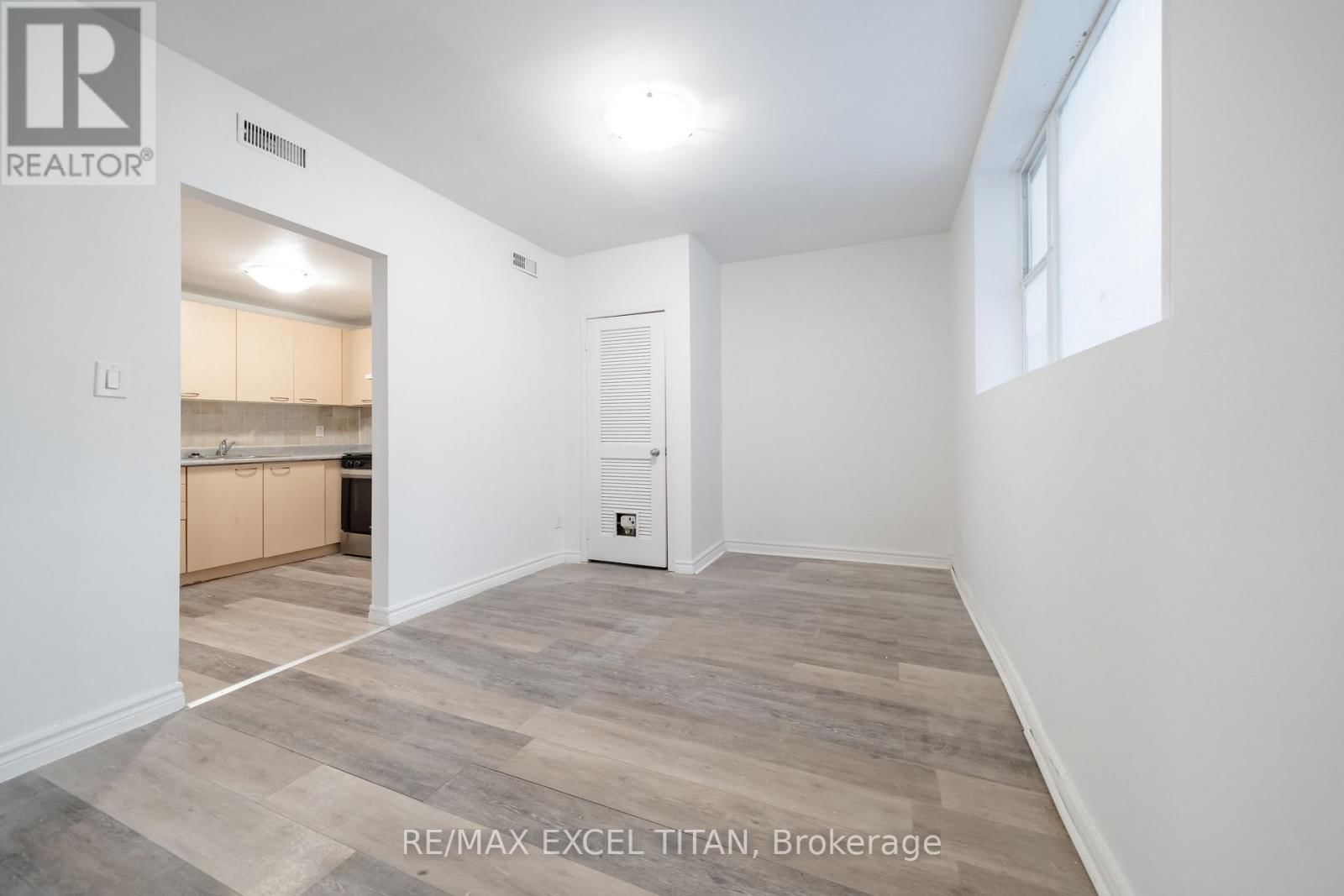 G4 - 414 JARVIS STREET Image 7