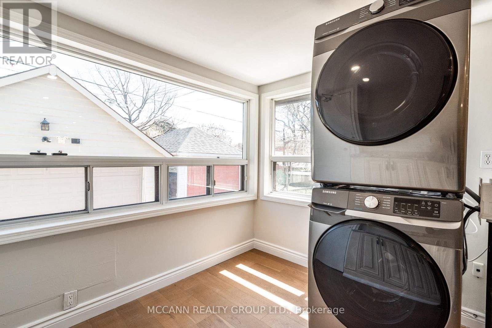 301 ROBINA AVENUE Image 18