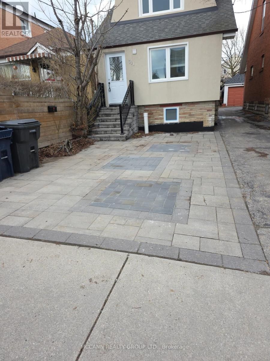 301 ROBINA AVENUE Image 2