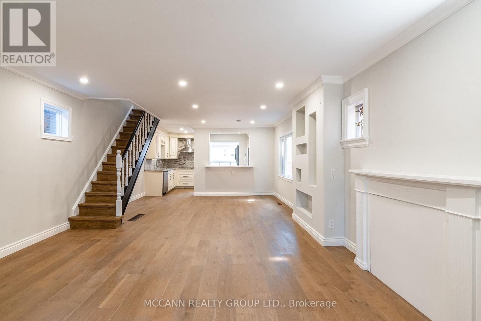 301 ROBINA AVENUE Image 5