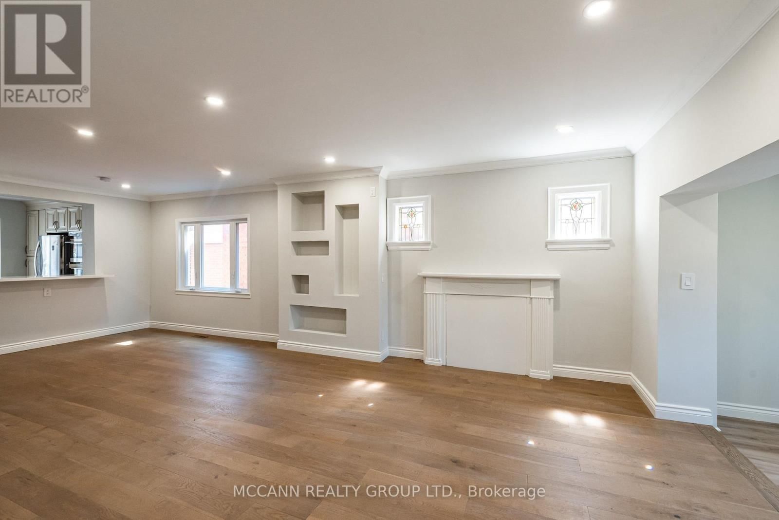 301 ROBINA AVENUE Image 6