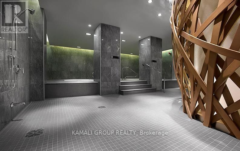 621 - 120 HARRISON GARDEN BOULEVARD Image 14