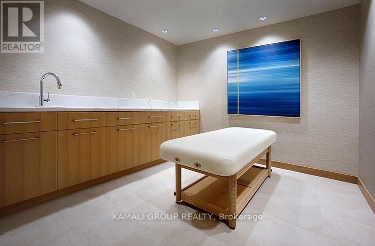 621 - 120 HARRISON GARDEN BOULEVARD Image 19