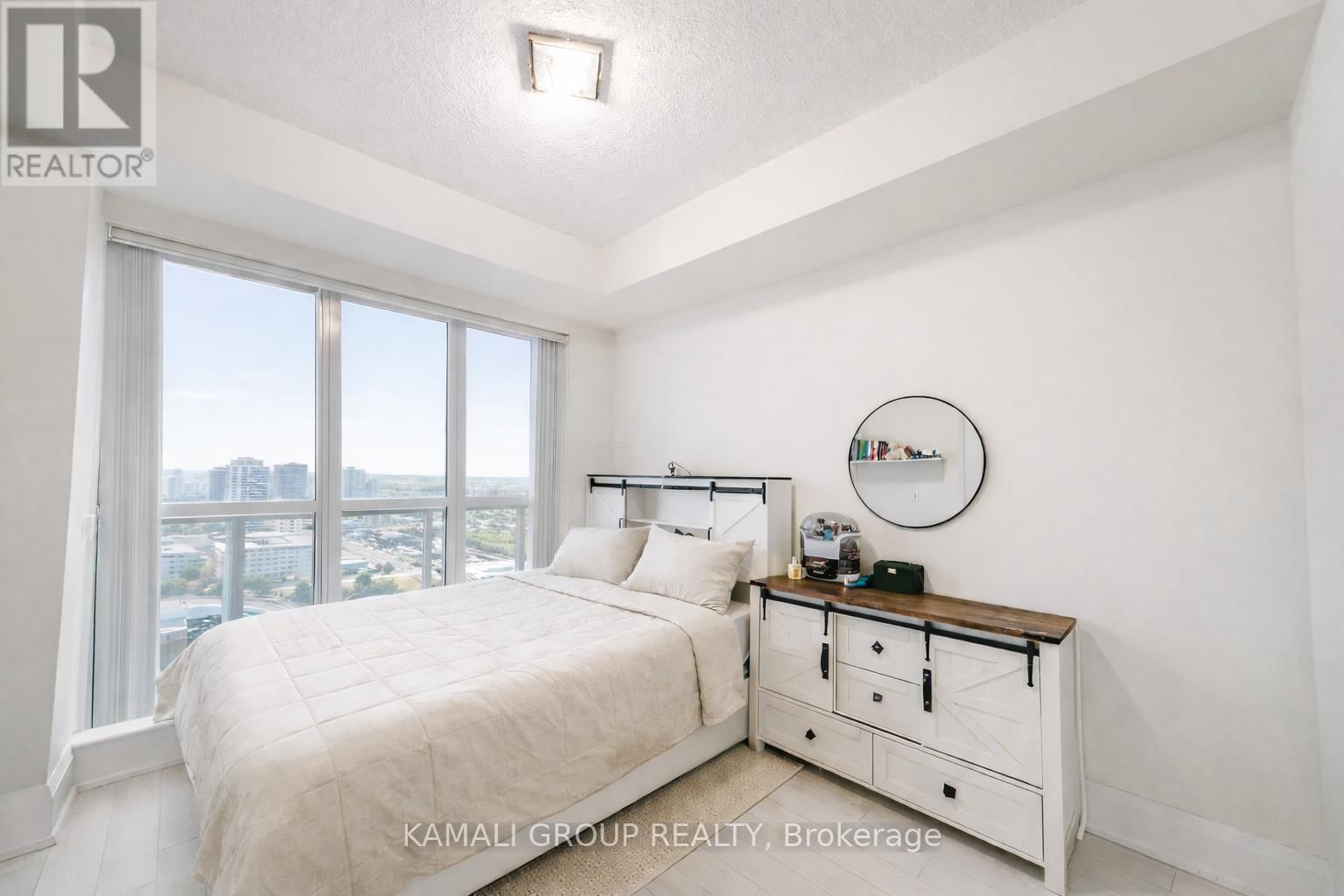 621 - 120 HARRISON GARDEN BOULEVARD Image 6