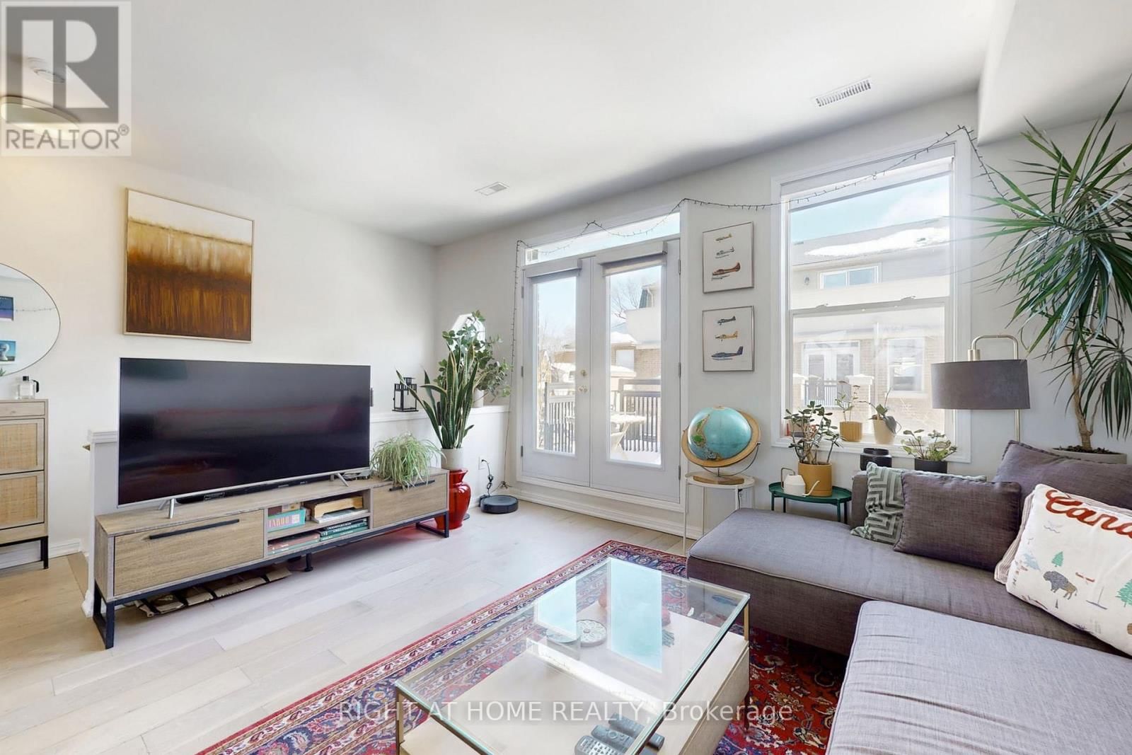 213 - 55 HALTON STREET Image 2