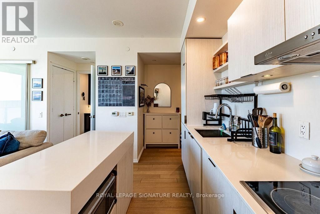 1510 - 16 BONNYCASTLE STREET Image 21