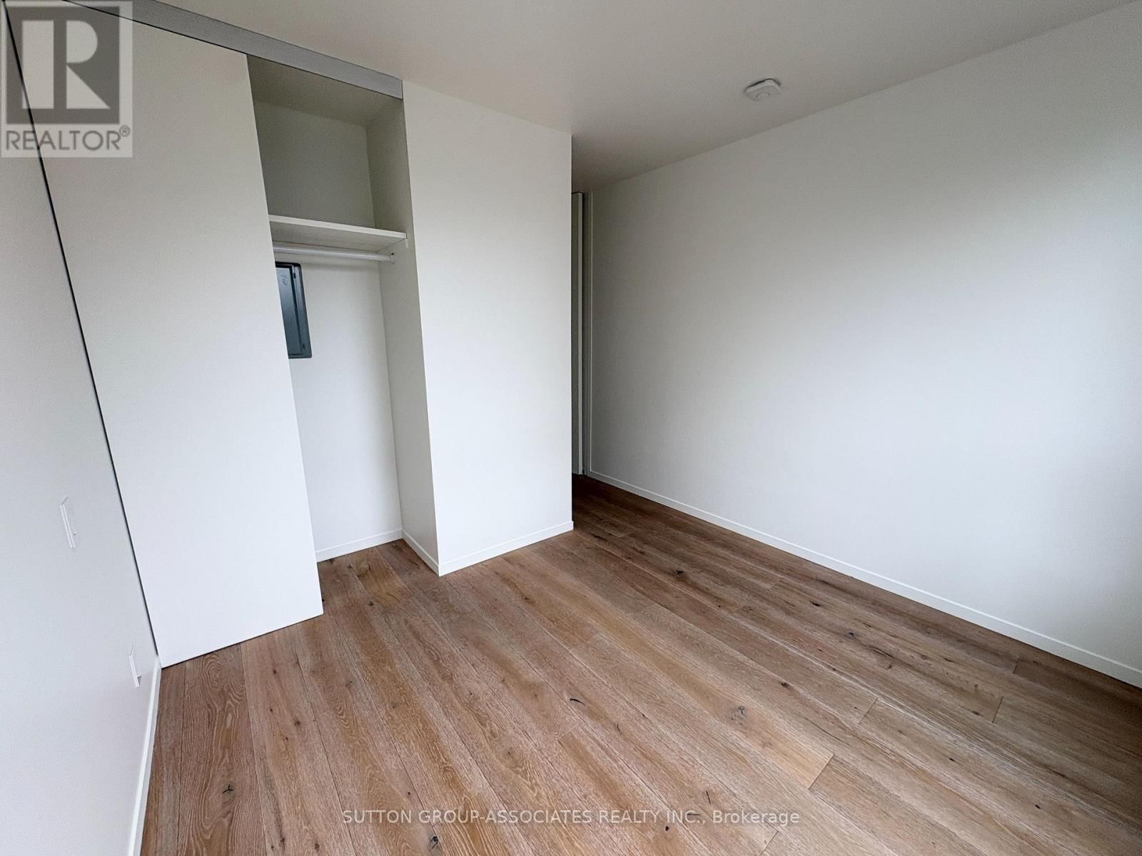 49 OLIVE AVENUE Image 7