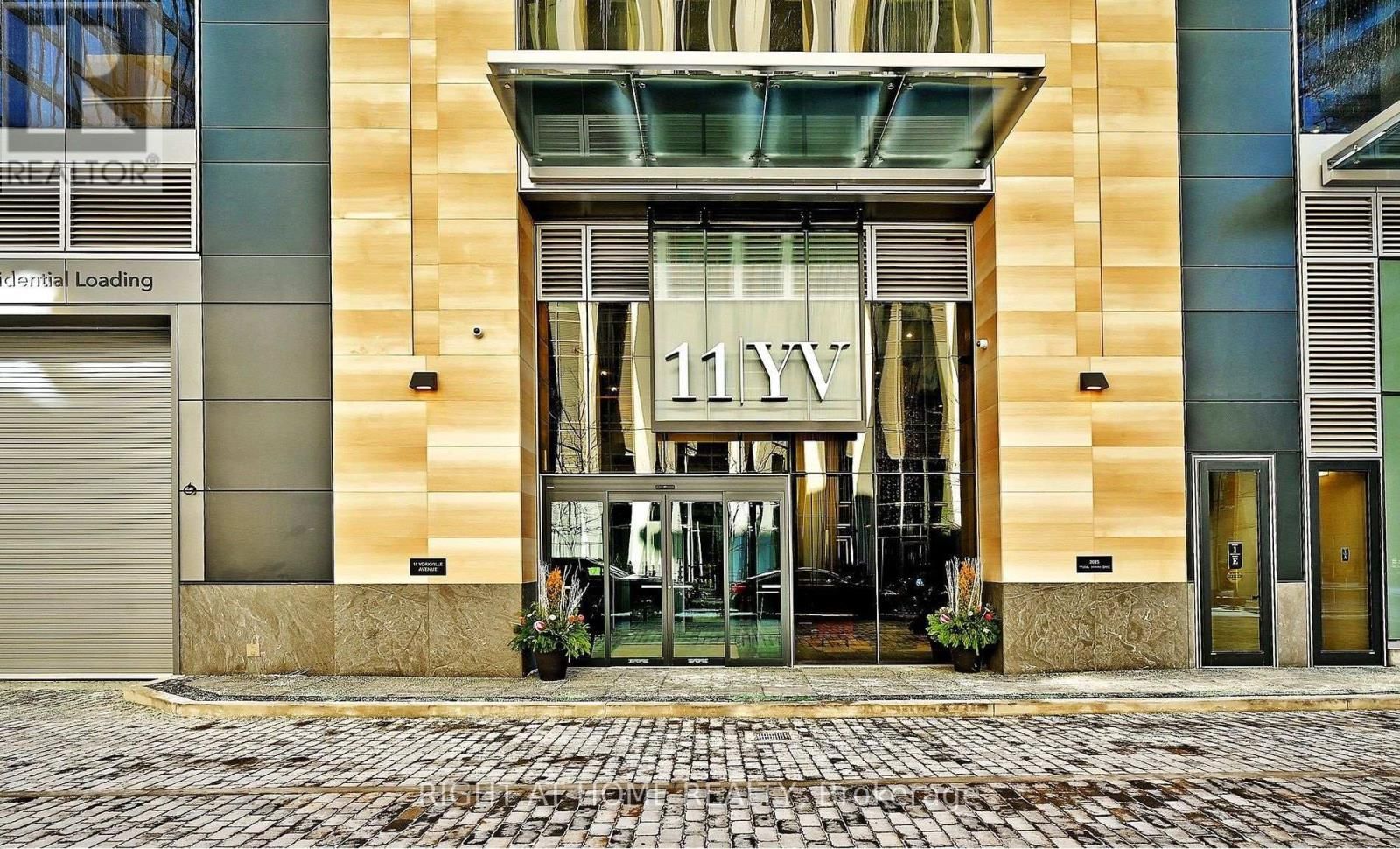 3603 - 11 YORKVILLE AVENUE Image 2