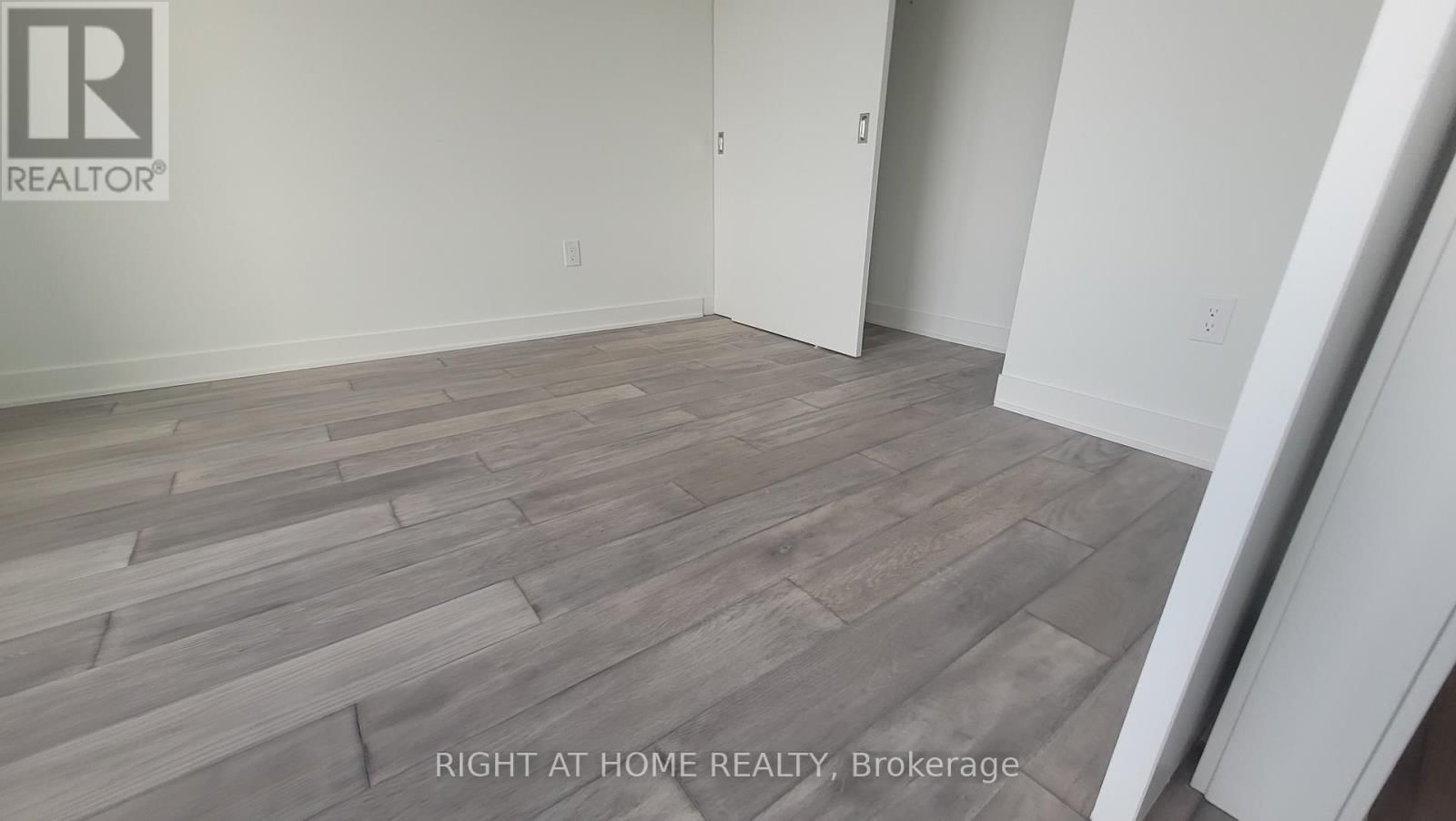 3603 - 11 YORKVILLE AVENUE Image 8