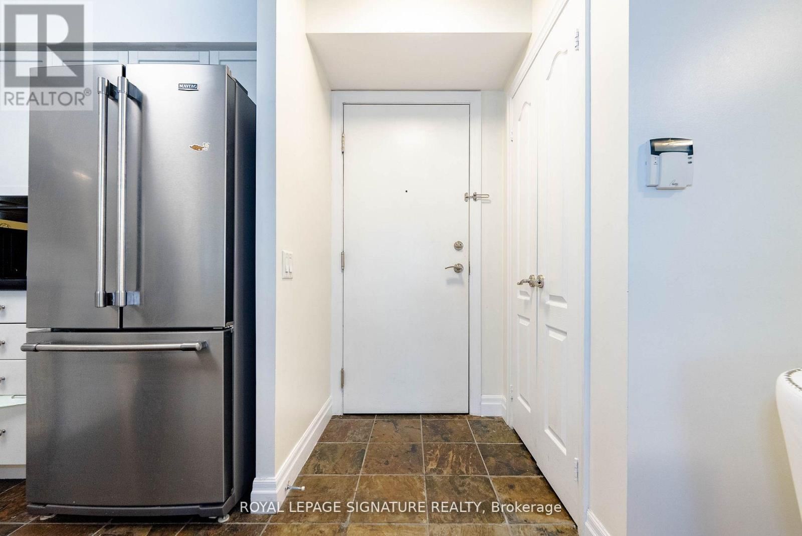 209 - 21 HILLCREST AVENUE Image 15