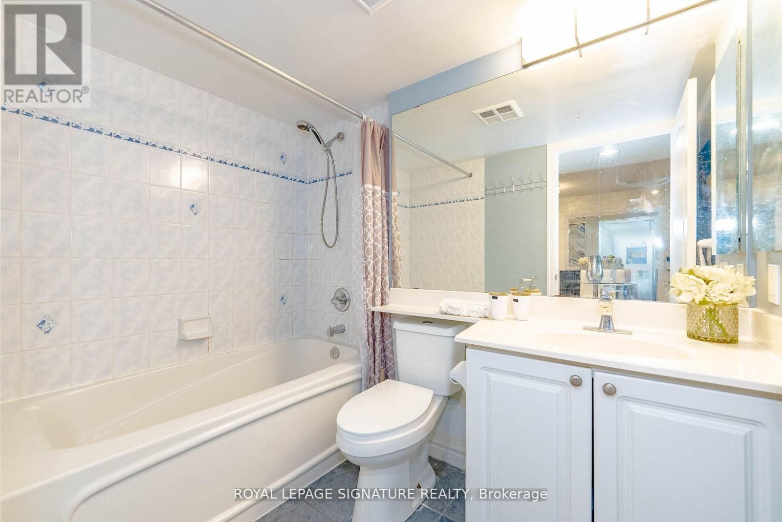 209 - 21 HILLCREST AVENUE Image 26