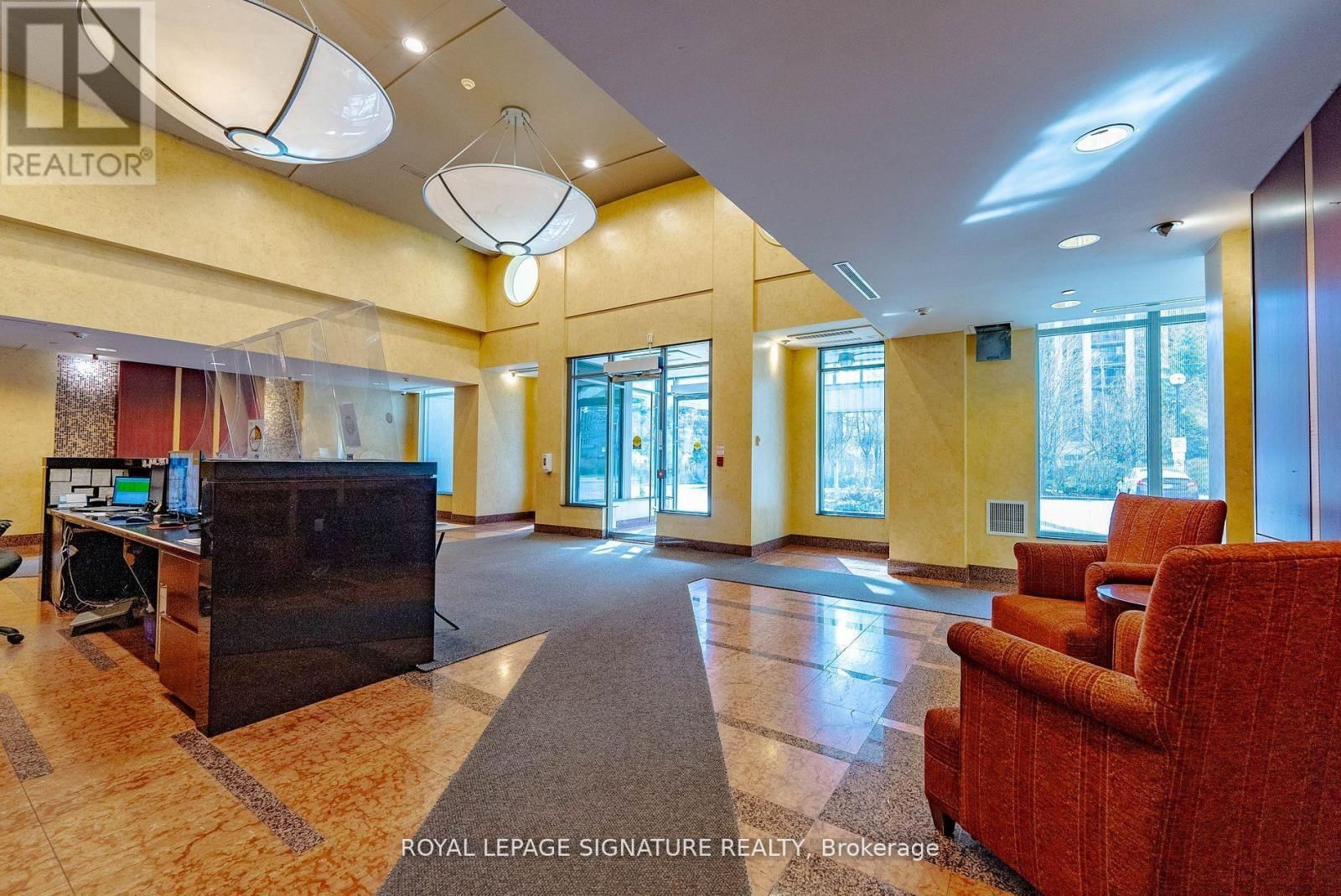 209 - 21 HILLCREST AVENUE Image 32