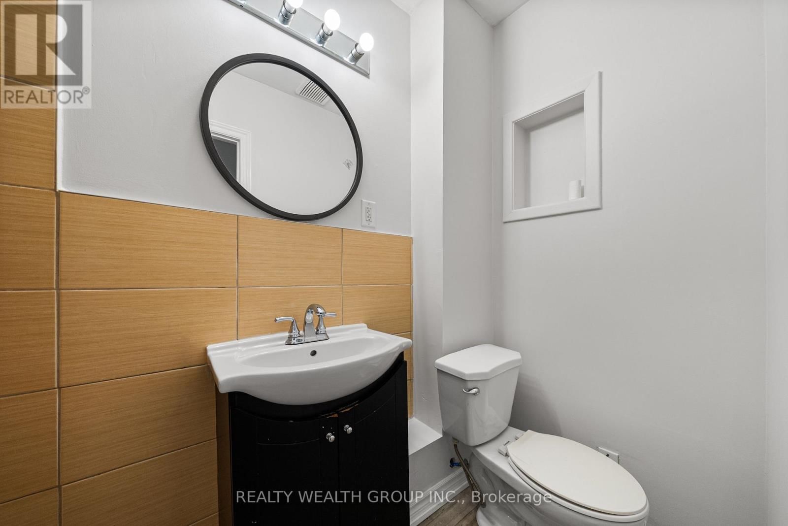 1 - 566 QUEEN STREET WEST Image 11