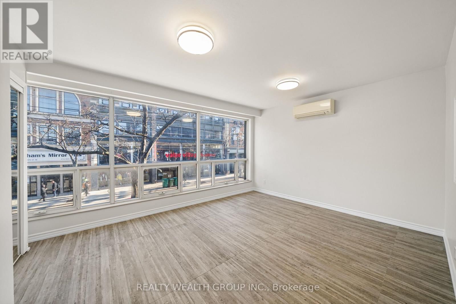 1 - 566 QUEEN STREET WEST Image 4