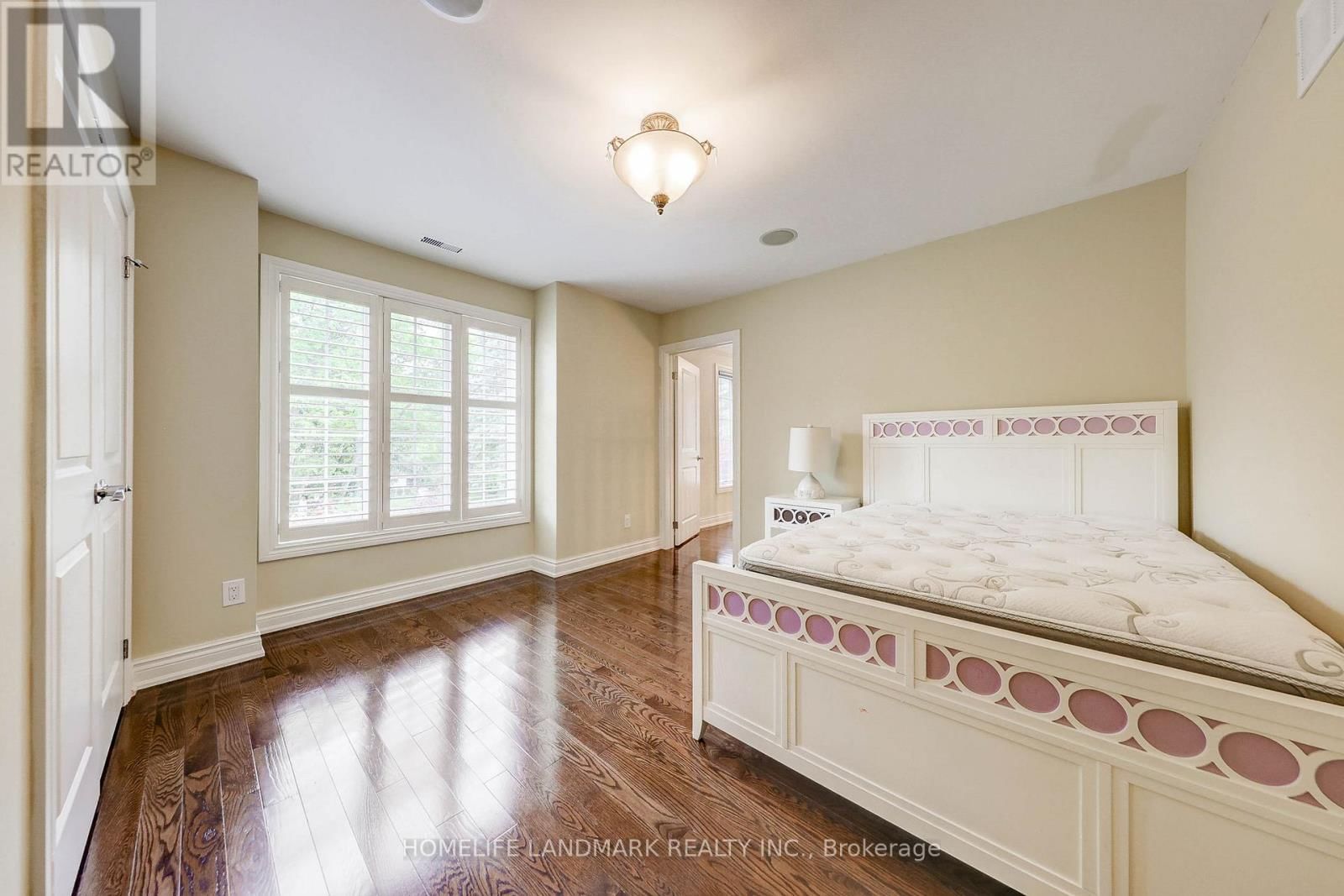 38 MISTY CRESCENT Image 25