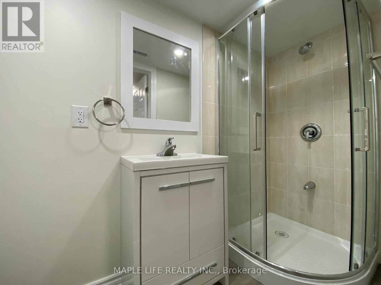 16 LYNDALE DRIVE Image 16