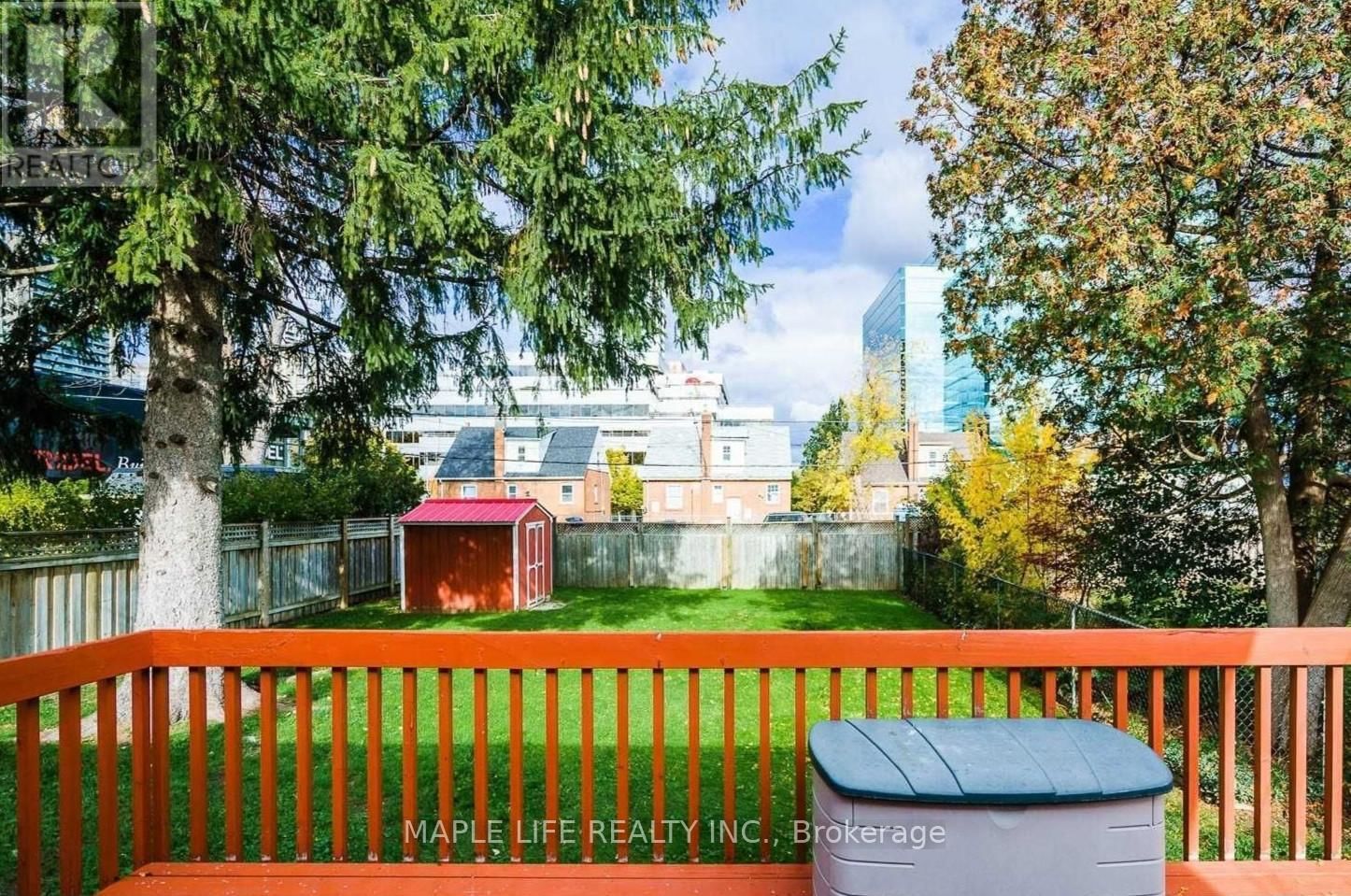 16 LYNDALE DRIVE Image 22