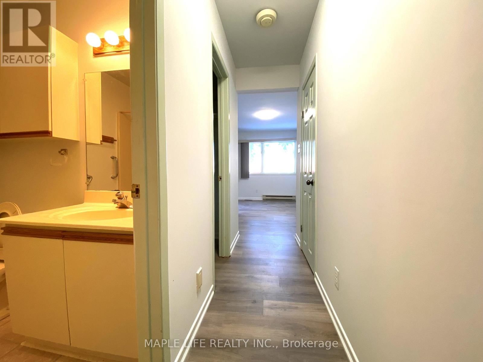 16 LYNDALE DRIVE Image 7