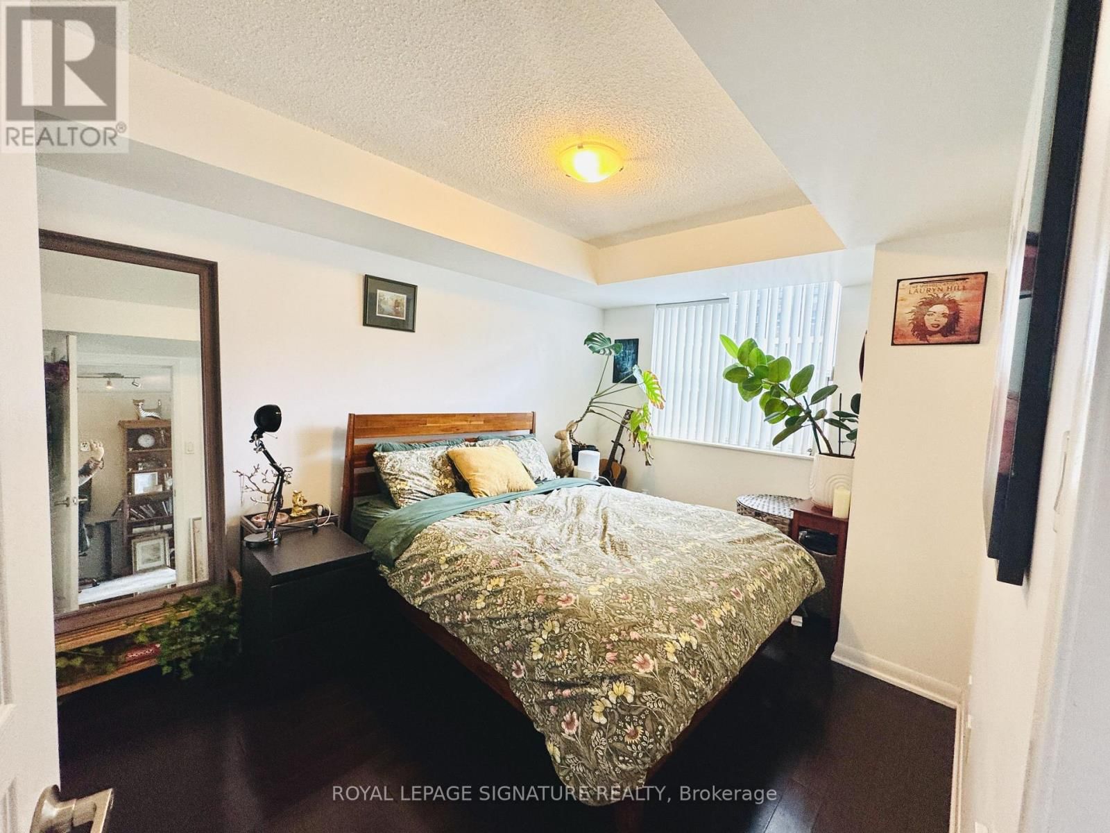 1010 - 323 RICHMOND STREET EAST Image 4