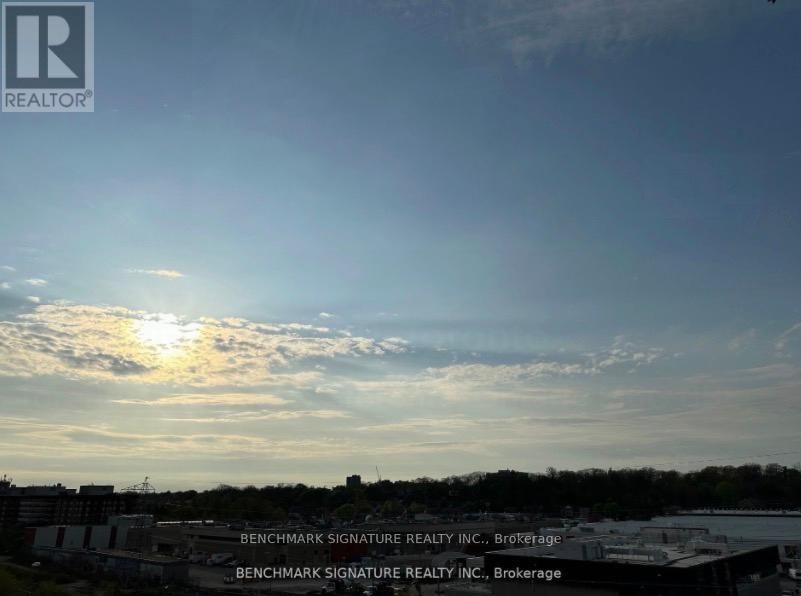 709 - 500 DUPONT STREET Image 12