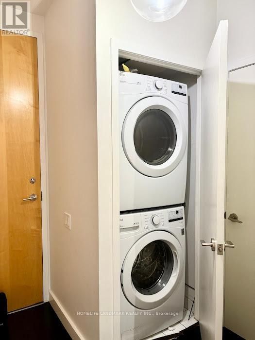 445 - 33 MILL STREET Image 8