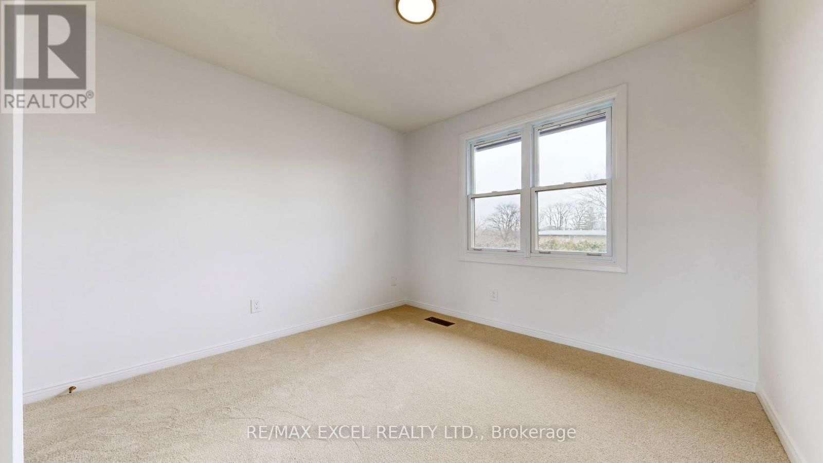 3 RED MAPLE COURT Image 28