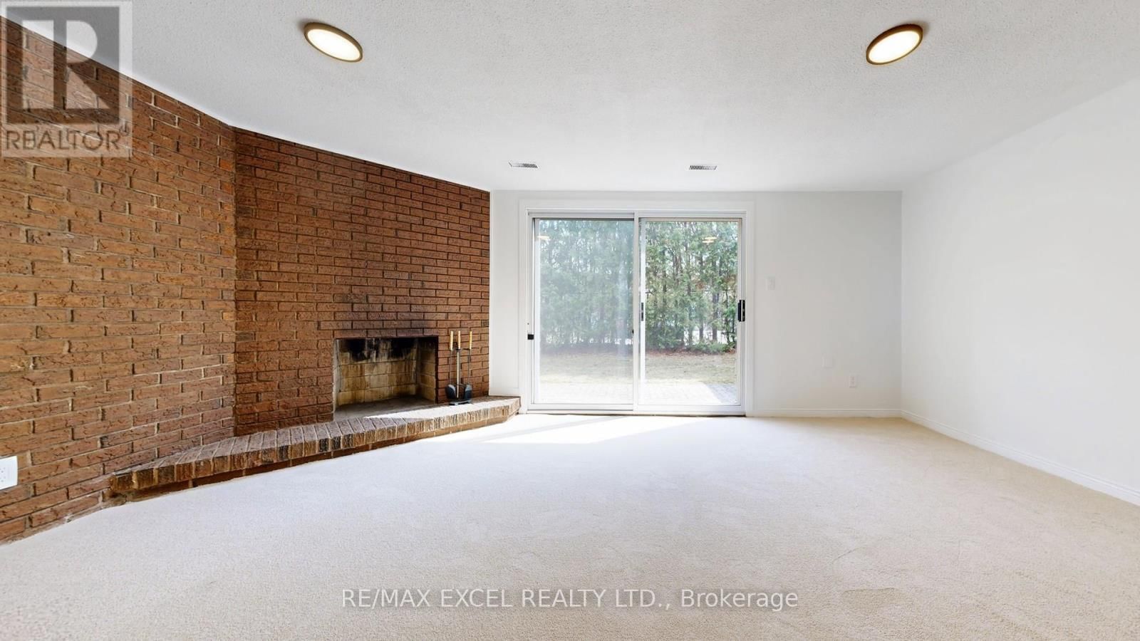 3 RED MAPLE COURT Image 36